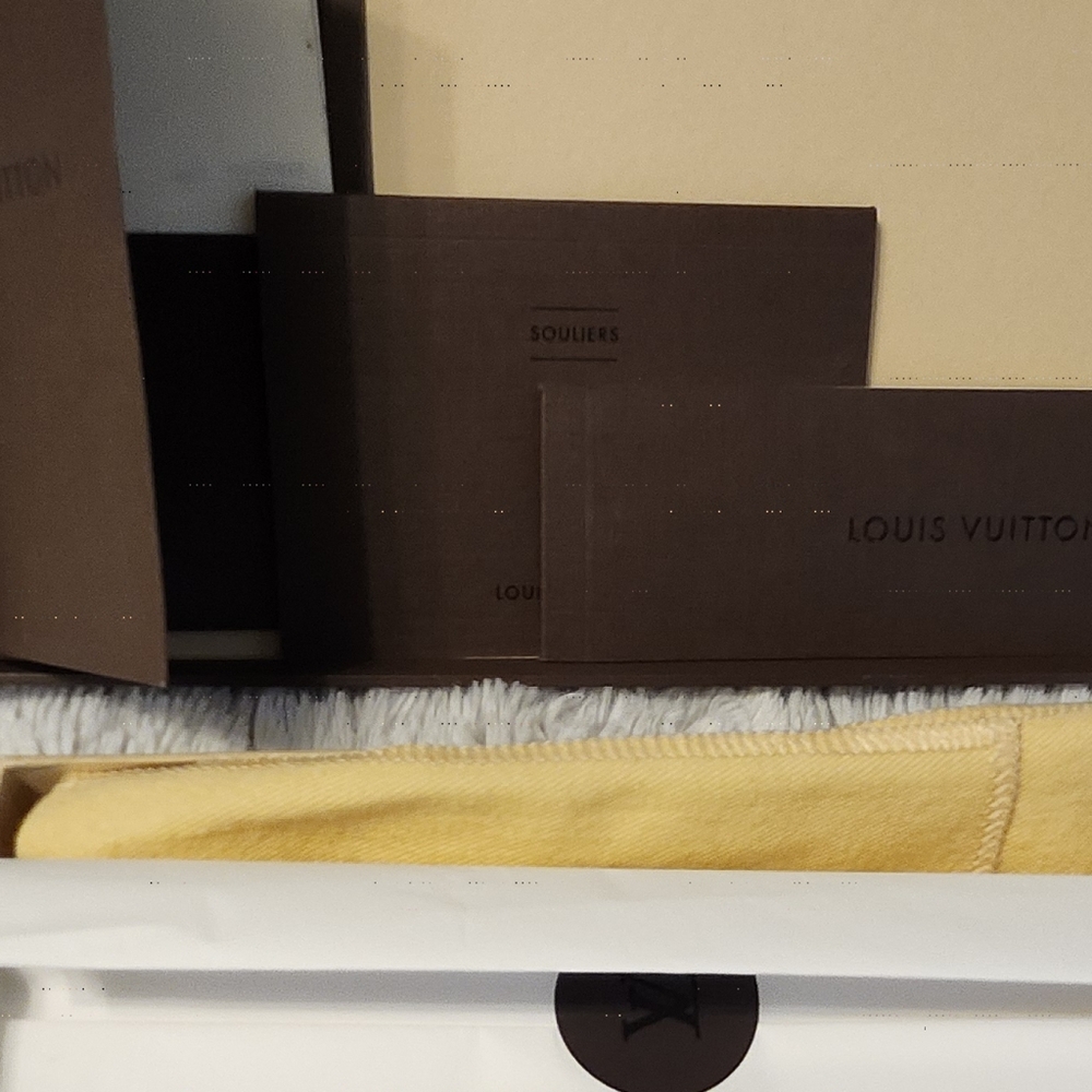 LV Authentic Box - Picture 10 of 15